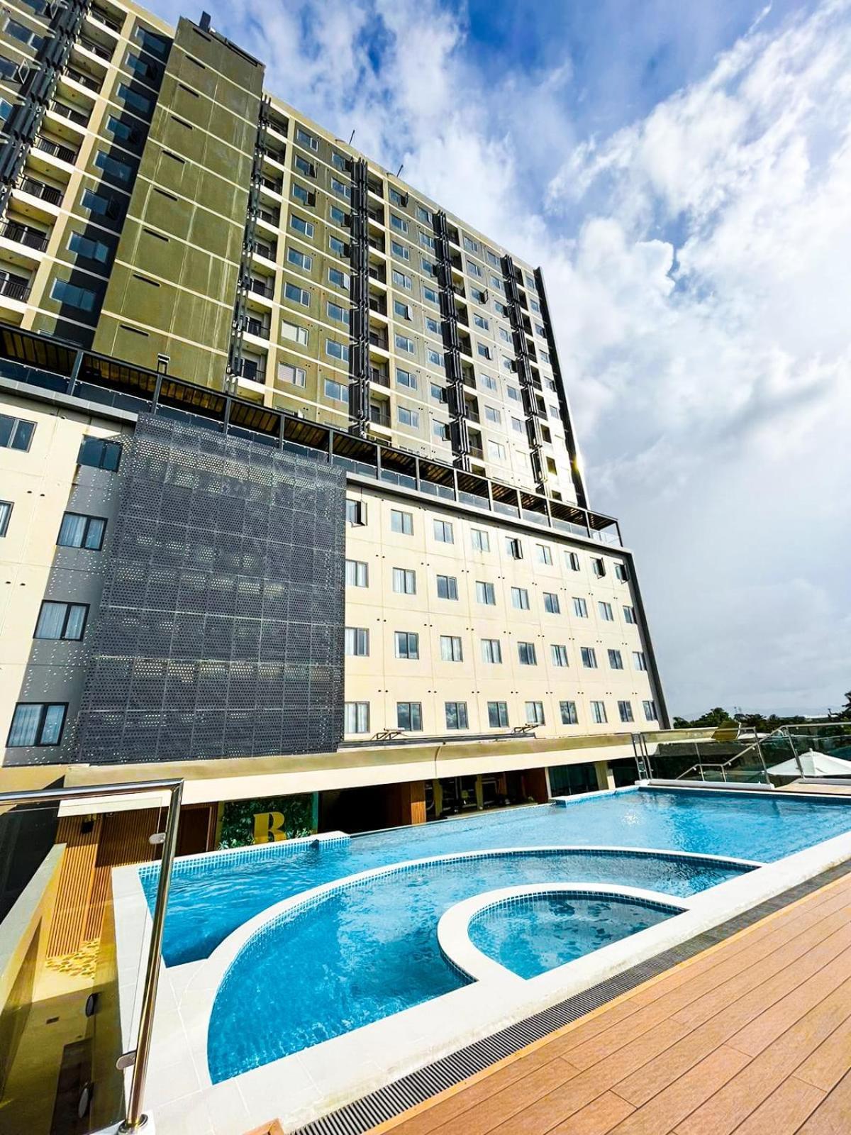 Uma Hotel And Residences Naga  Exterior foto